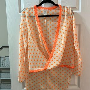 🍊 Polka-dot blouse